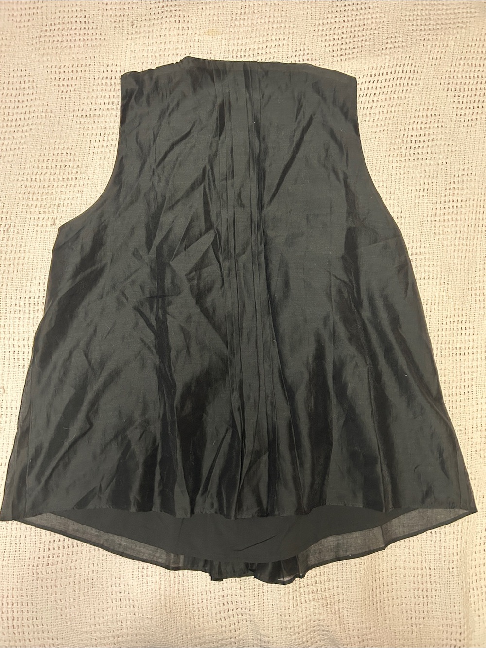 Banana Republic Black Pleated Sleeveless Camisole - Picture 2 of 3
